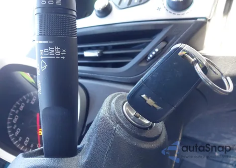 2015 Chevrolet Equinox 1Lt z USA, uszkodzony, nr VIN 2GNFLFEK5F6100214